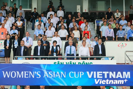 Phần lớn lãnh đạo VFF đã có mặt tại Thống Nhất theo dõi trận đấu của các nữ tuyển thủ.
